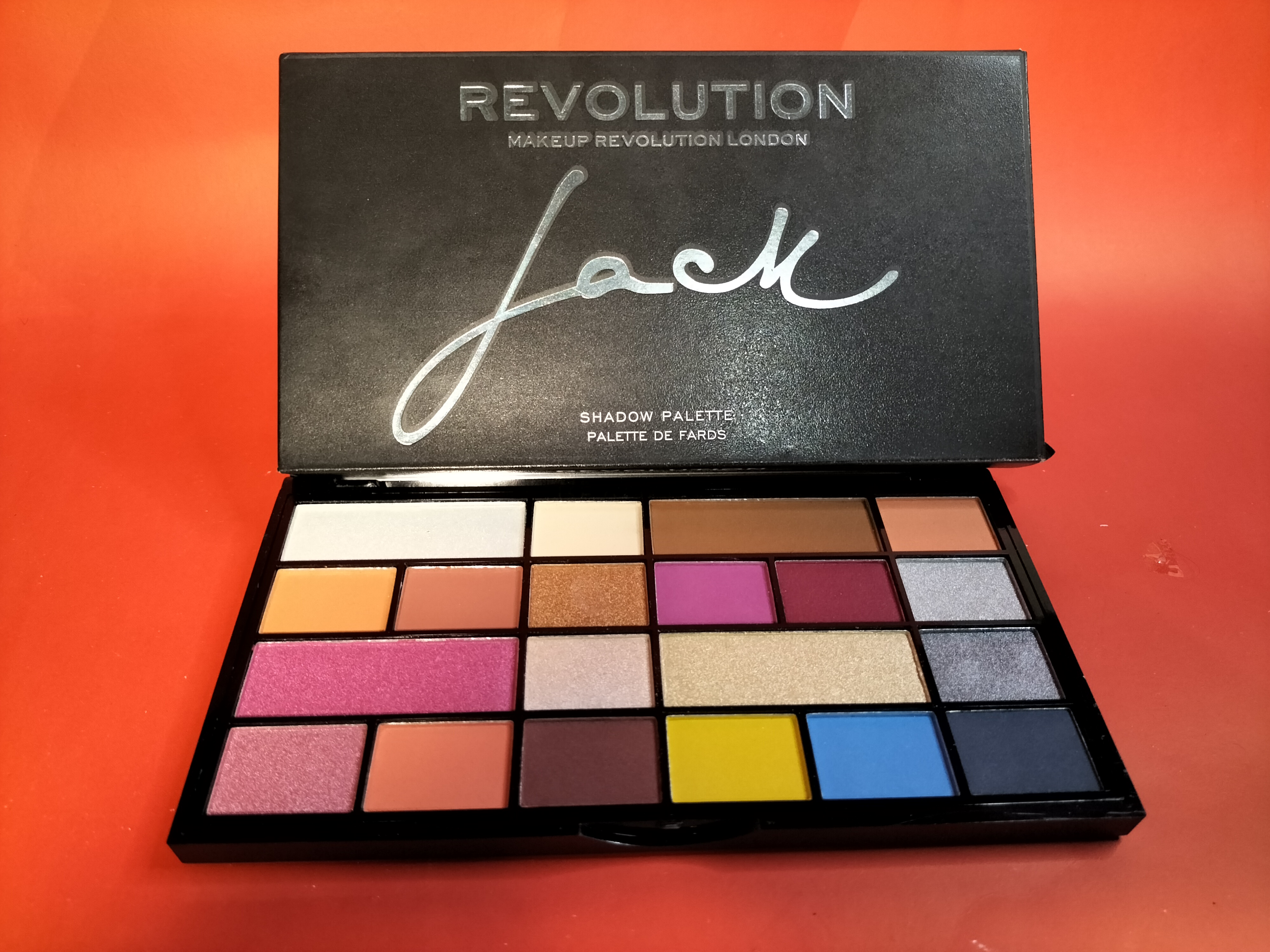Revolution Shadow Palette with Mirror_0