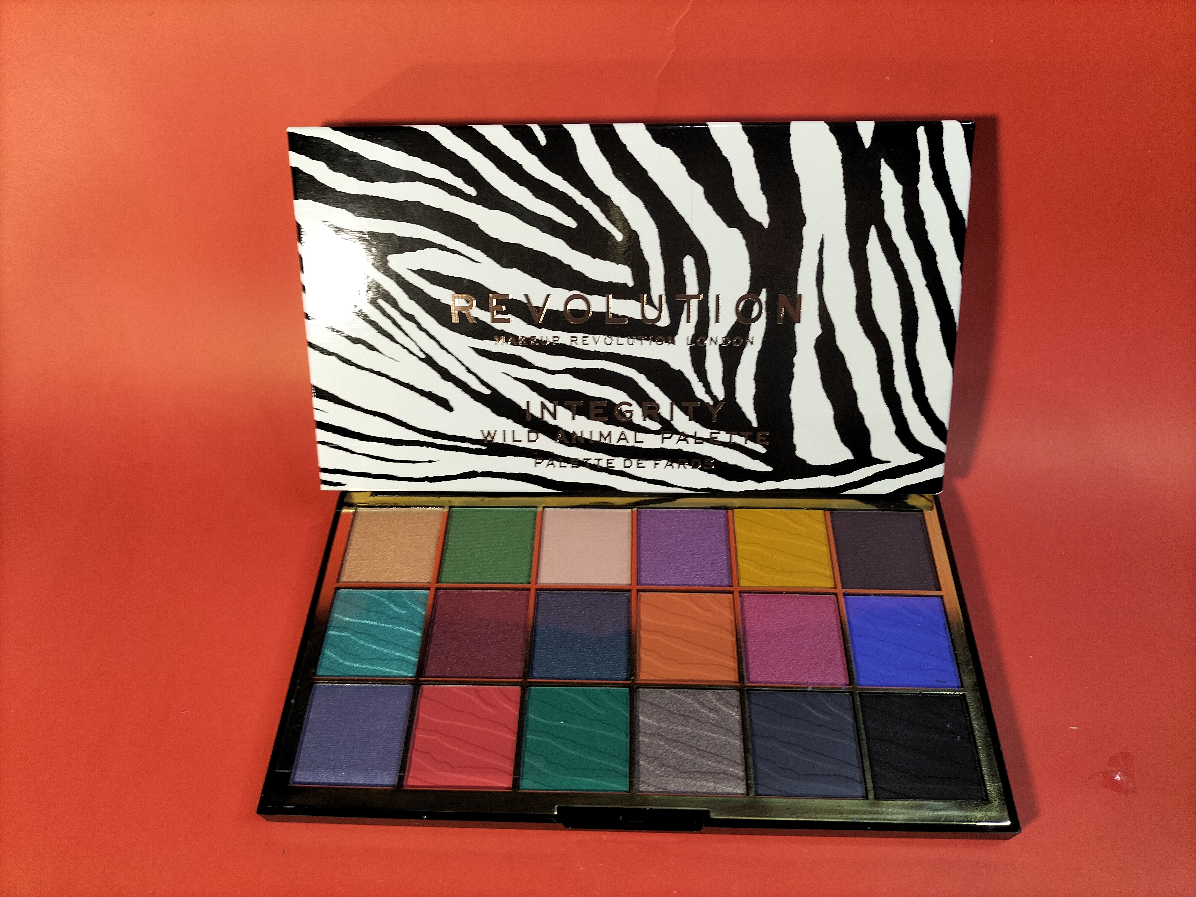Revolution Shadow Palette with Mirror_2