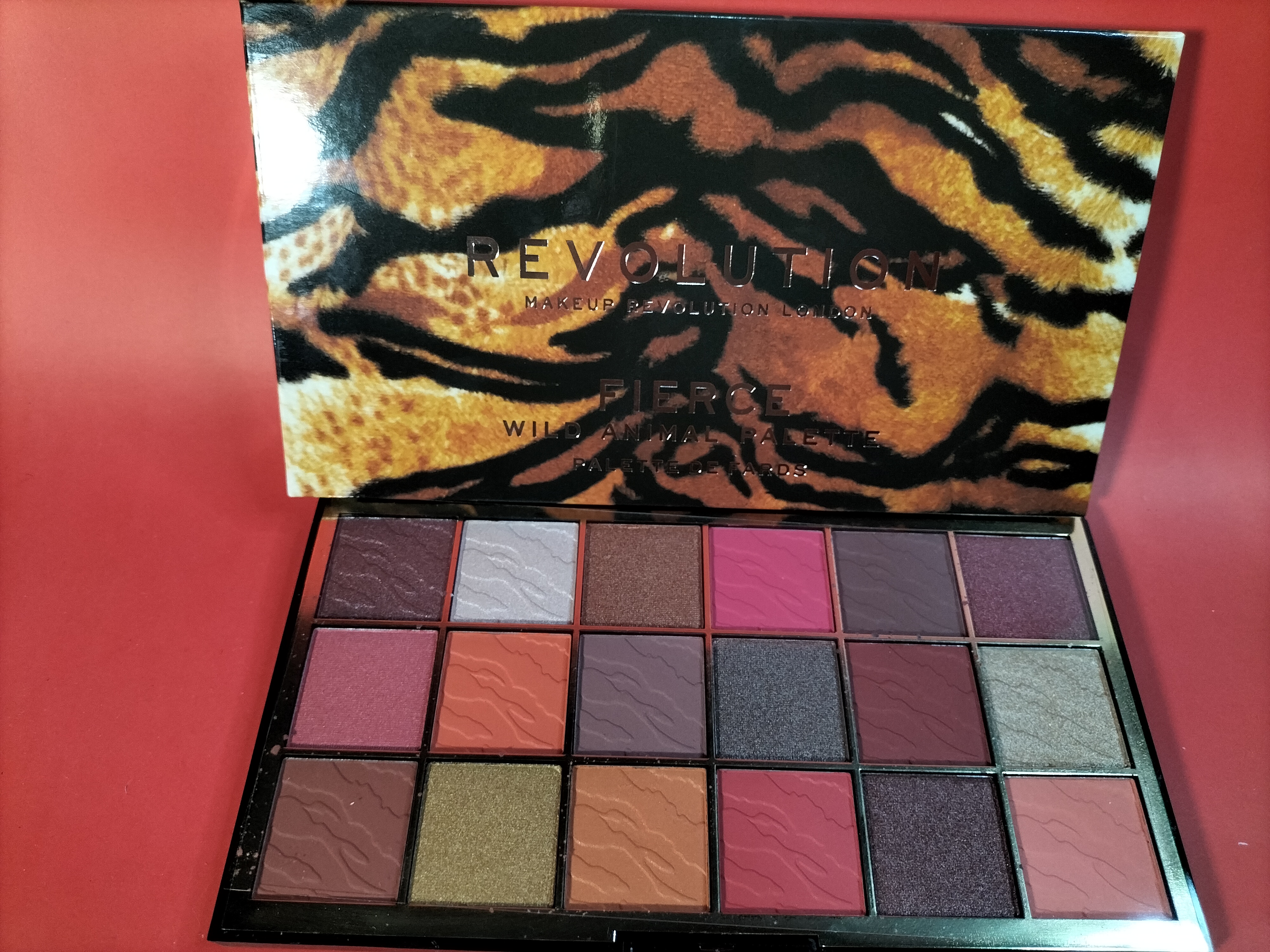 Revolution Shadow Palette with Mirror_4