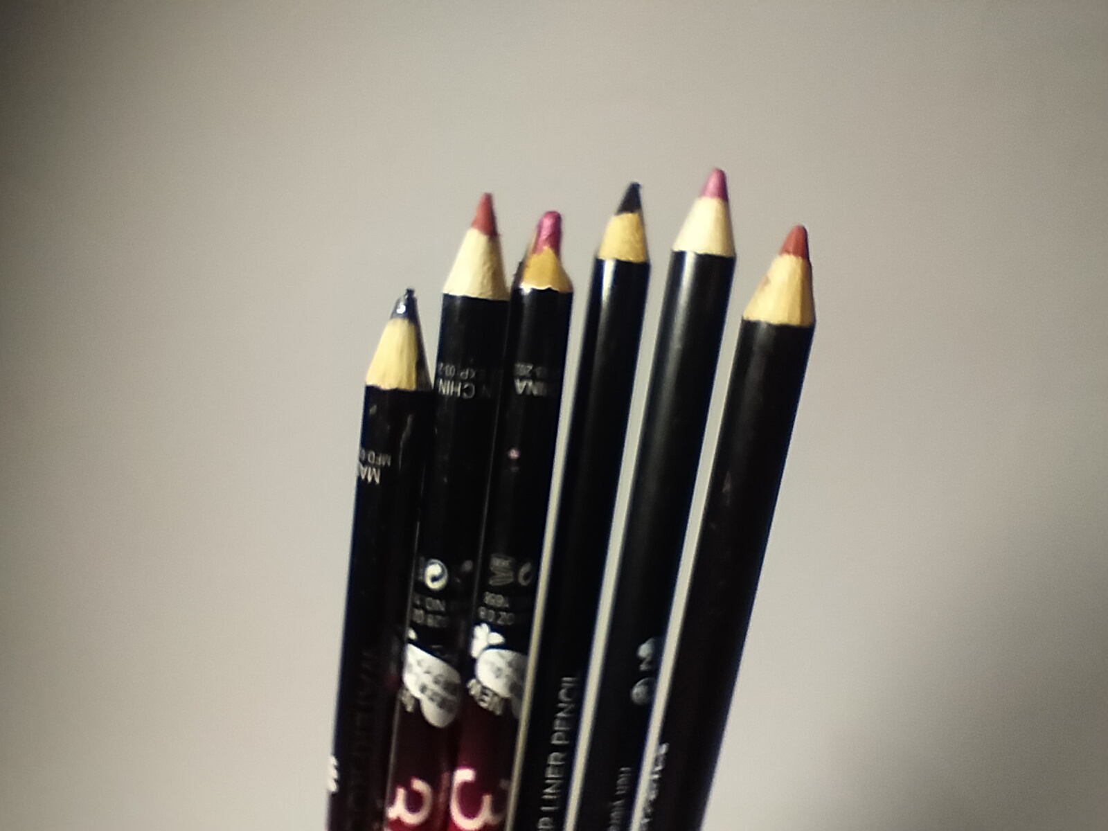 Pencil Liner 