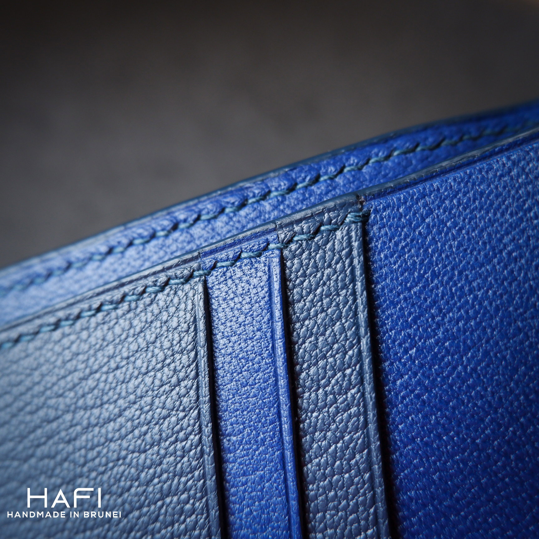 Bifold wallet in blue goatskin_3