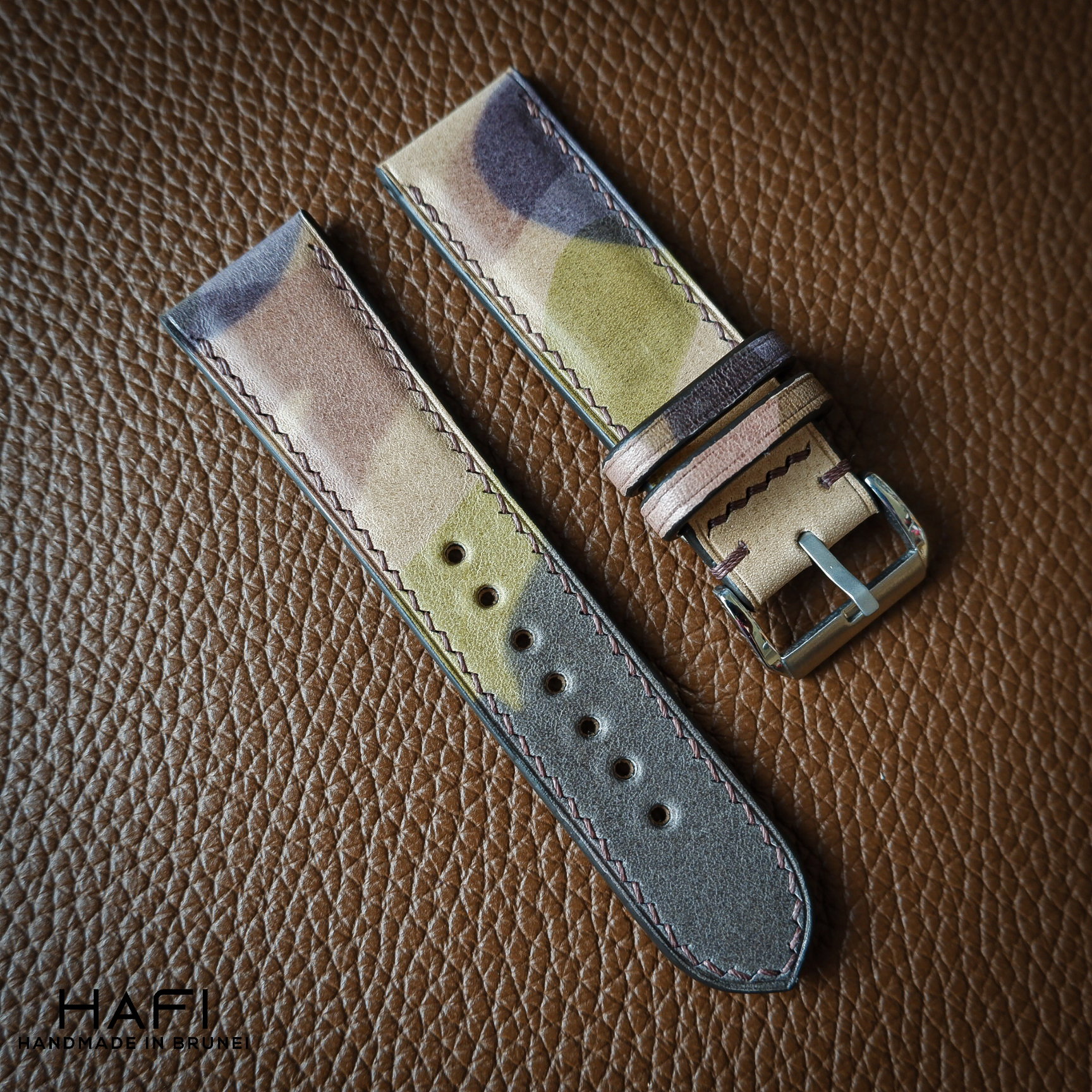 Apple Watch Strap in Camouflage leather _2