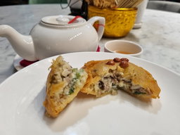 Hi Li Oyster Cake