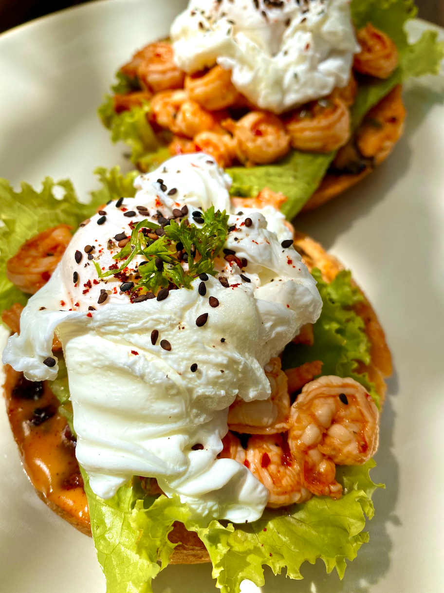 Passionfruit shrimp Bagel