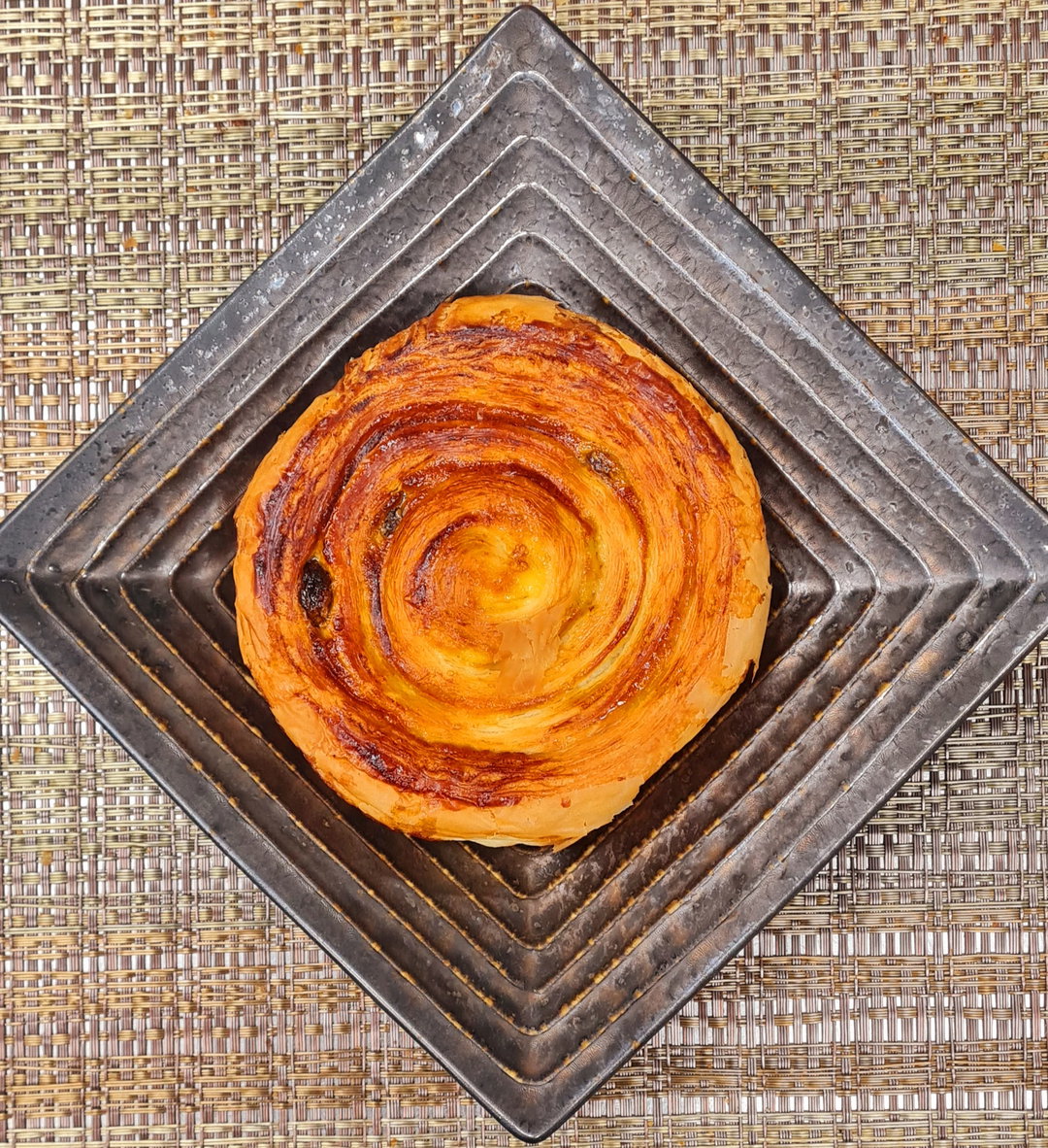 Pain au Raisin 