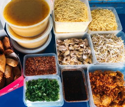 MEE SOTO  (available throughout Syawal)