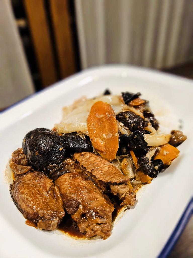 Soy Sauce Chicken Mid Wings & Chinese Mushrooms Rice