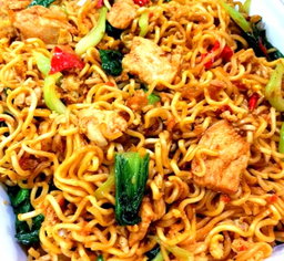 Spicy Chicken Maggi Goreng 