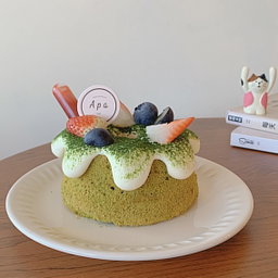 Fluffy cake