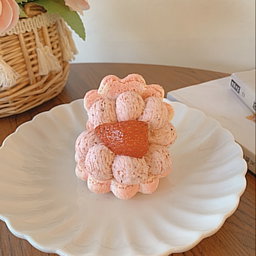 Strawberry fatcaron