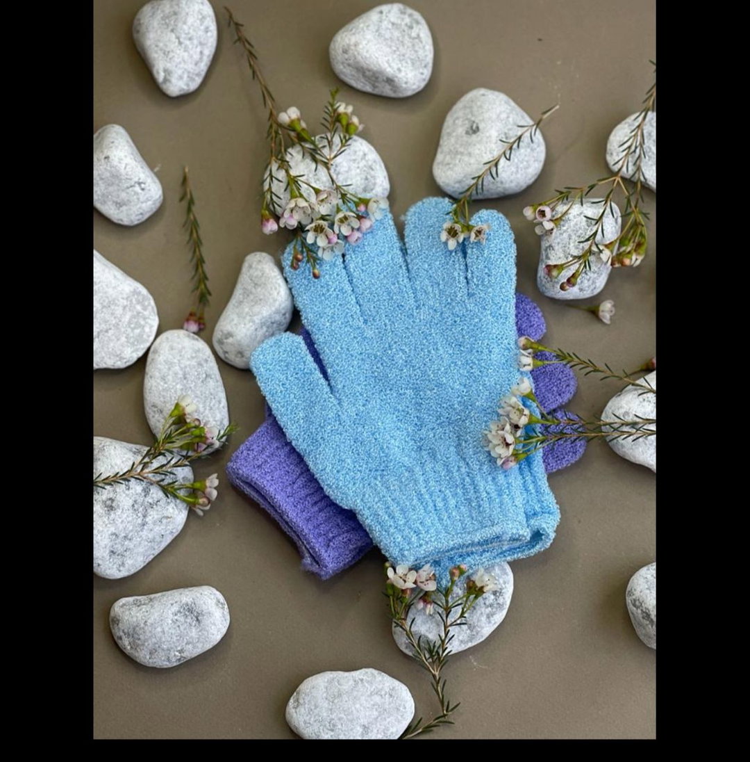 Exfoliating gloves