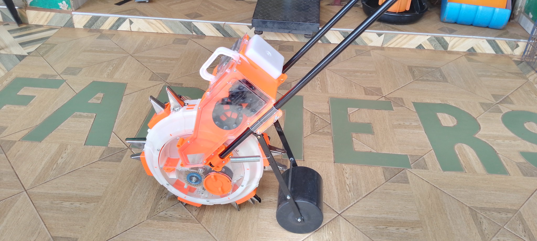 Manual Seed Planting Machine _0