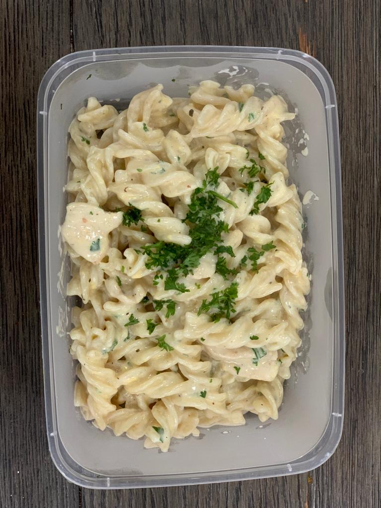 Fussili Pasta Carbonara with Chicken_0