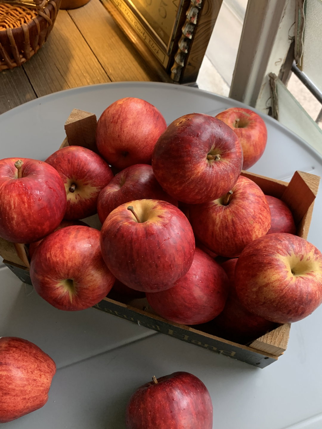 Royal Beauty Apple