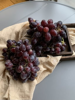 Black Seedless Grapes