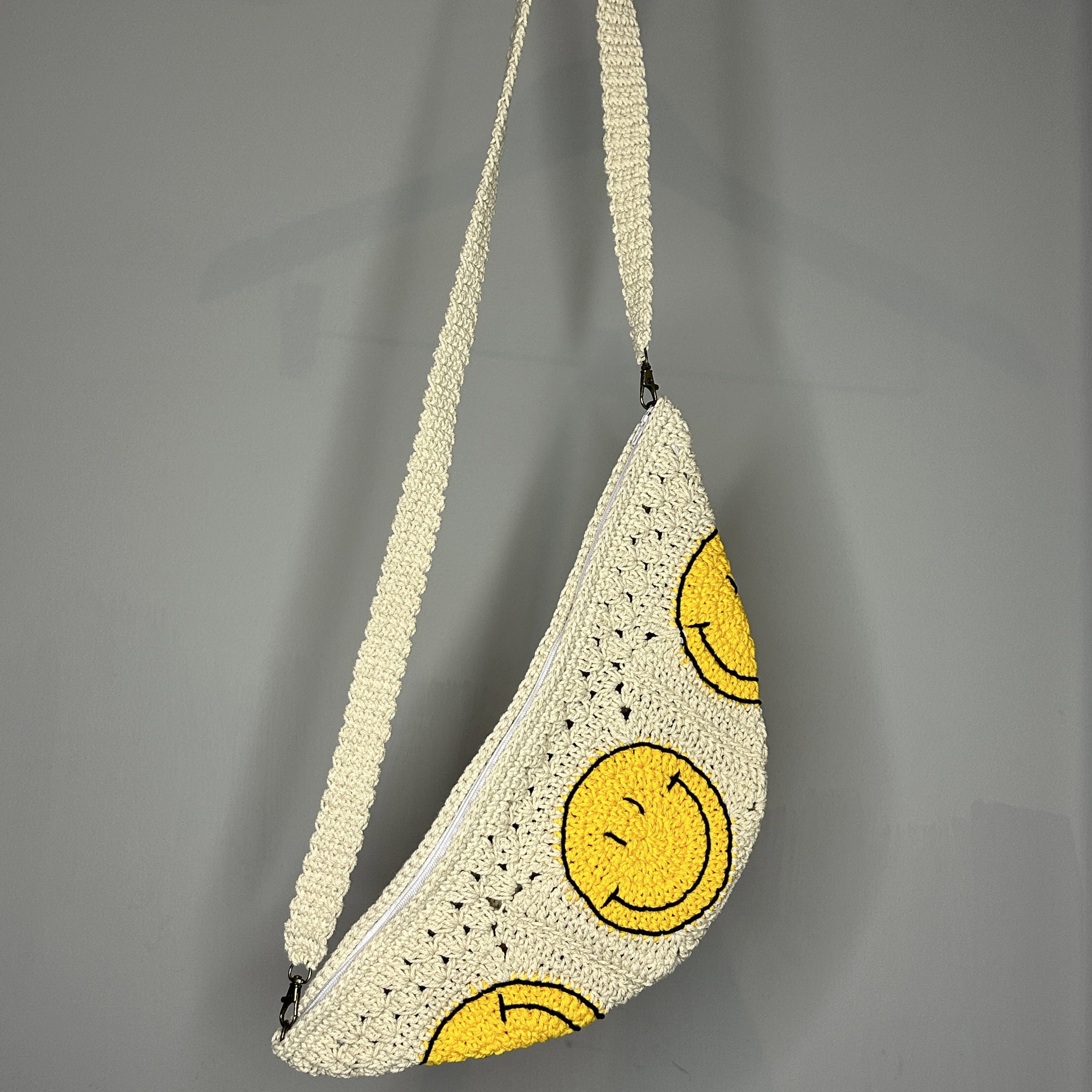 Smiley Bum Bag_4