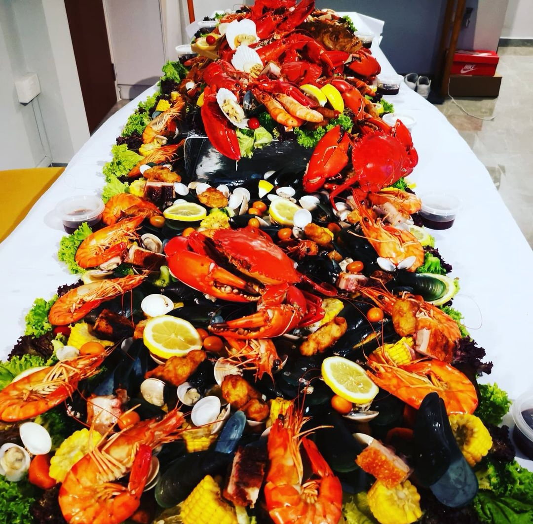 Seafood On The Table_3