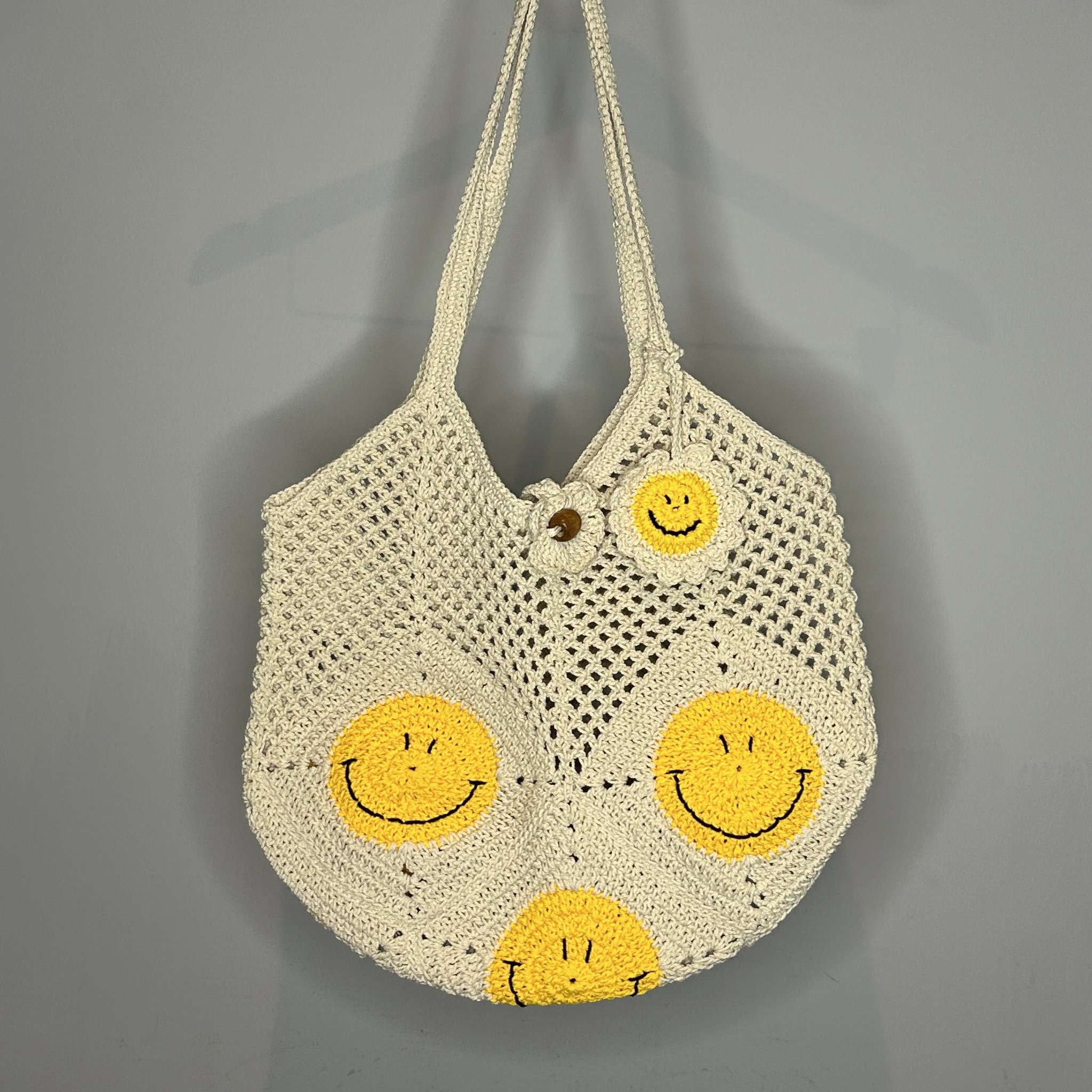 Smiley Tote Bag with Wide Base (L)_4