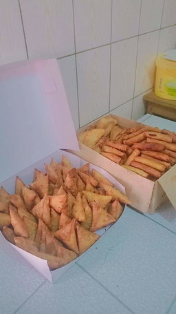 Baked meat pies 