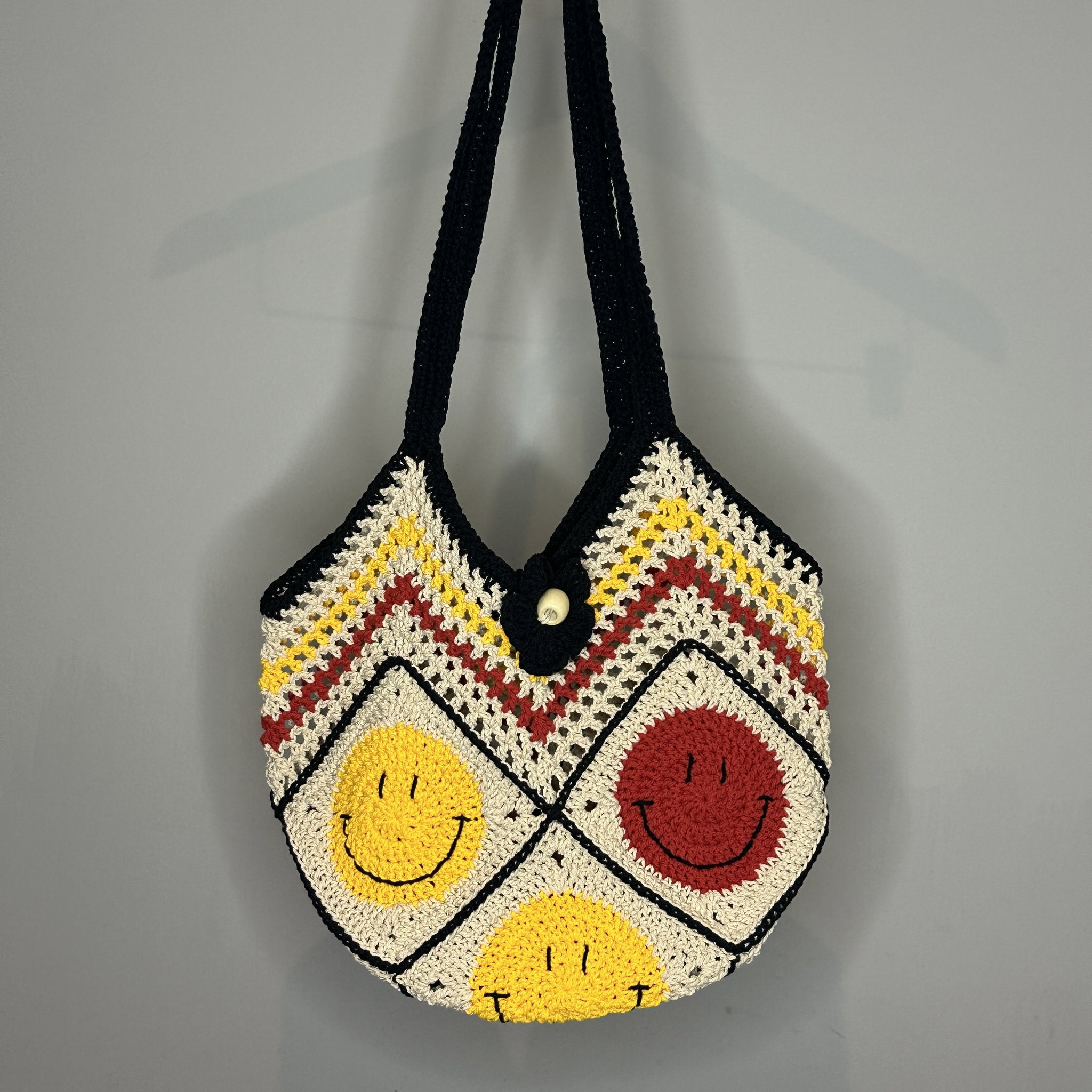 Smiley Tote Bag with Wide Base (M)_3