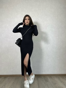 TURTLE NECK KNIT DRESS (Black)