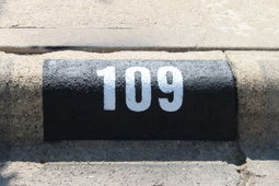 Curb painting 