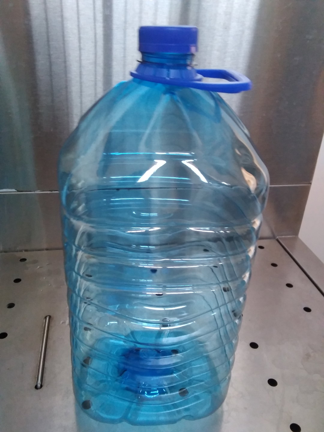 5 litres empty water bottle plus cap