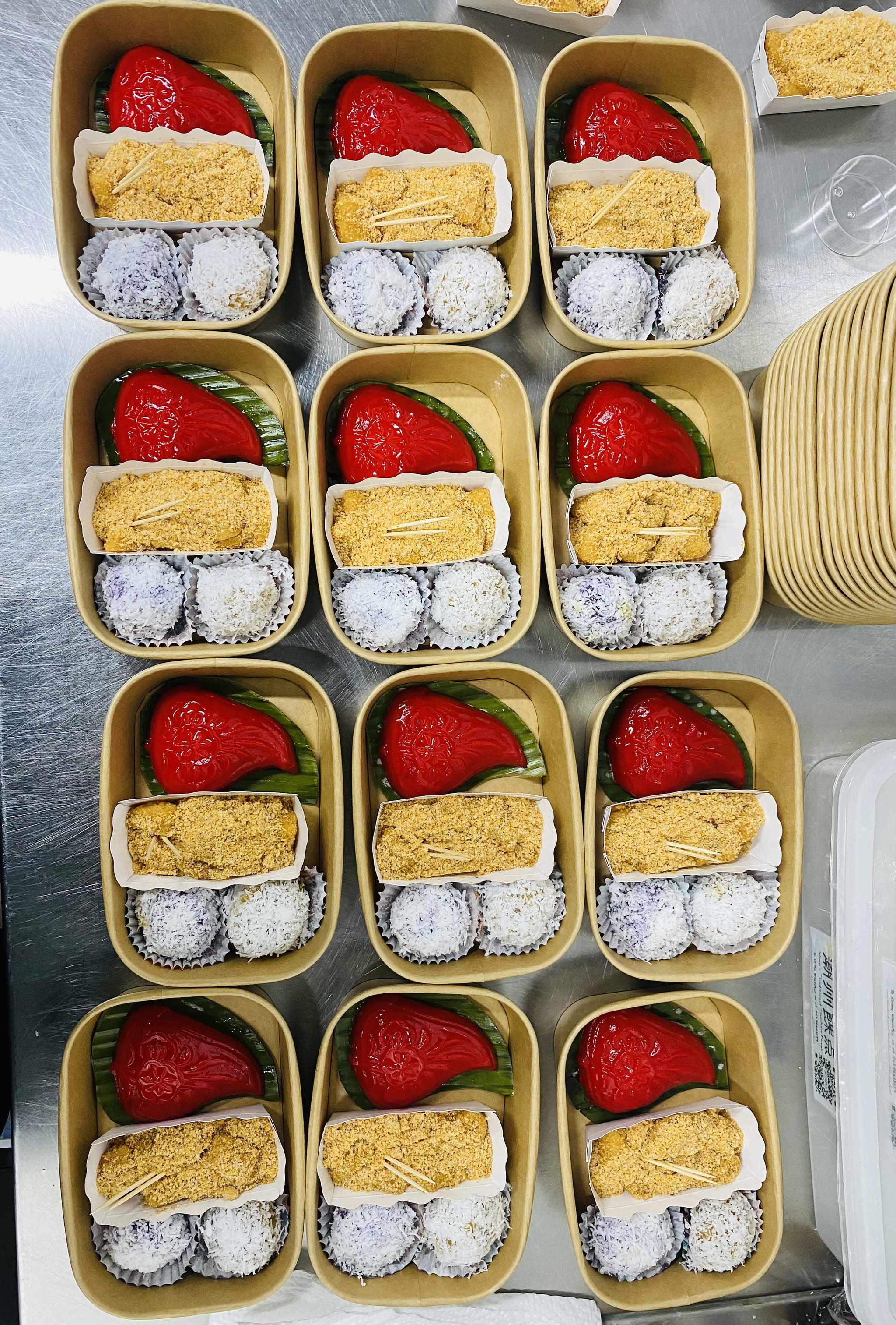 Sweet-Tea Time Kueh Box_3