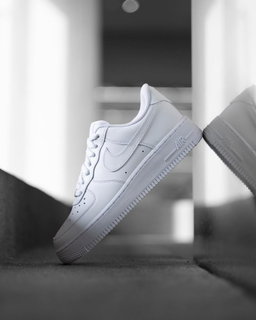 Nike Air Force 1 Legend