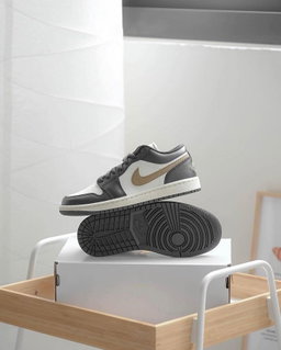 Jordan 1 Low SHADOW BROWN
