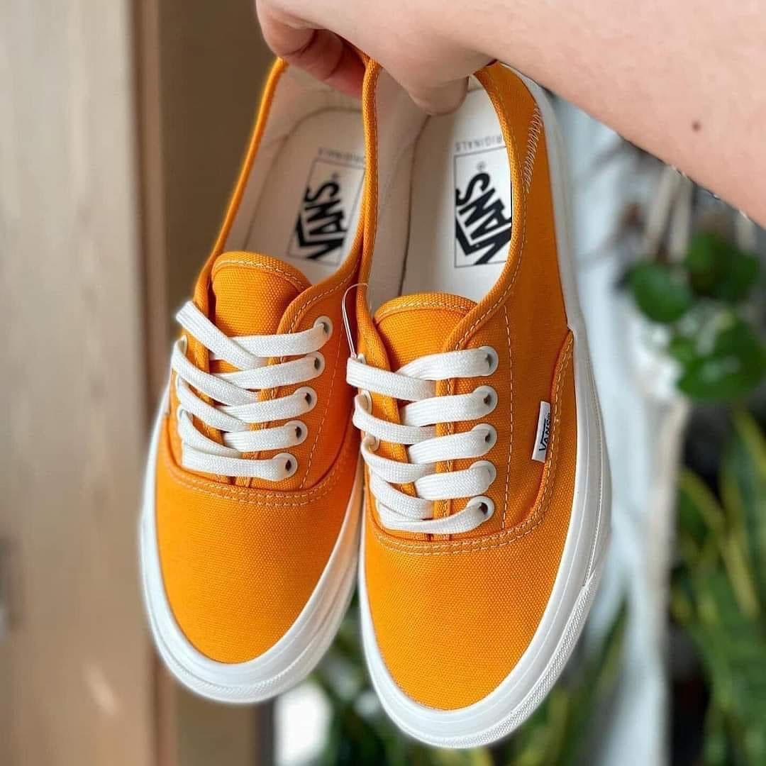 vault style 43 "cadmium yellow" 💛🤍 