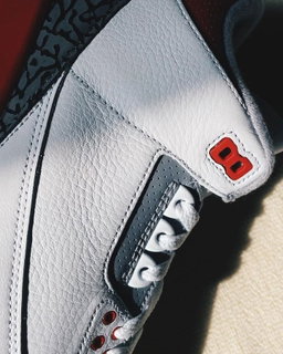 Air Jordan 3 Retro "Fire Red 2022," 