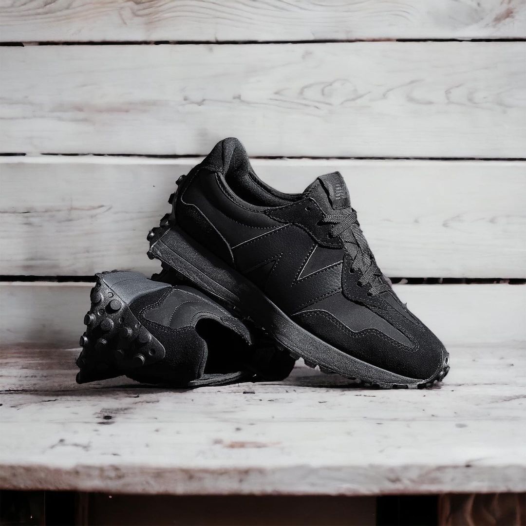 New Balance 327