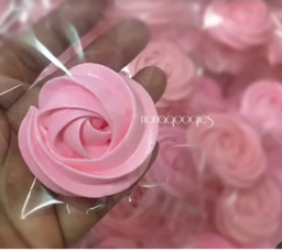Meringue Rose Small