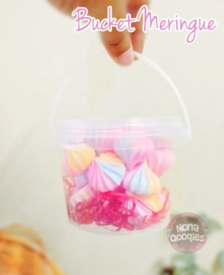 Meringue in Bucket_0