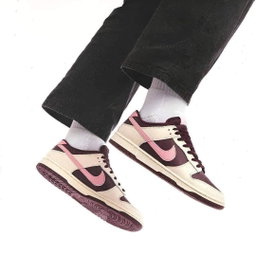 Nike Dunk Low PRM "Valentine's Day"