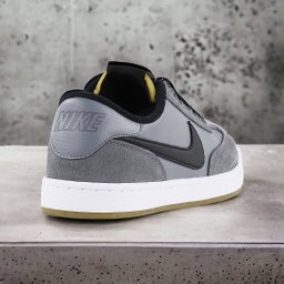 Nike SB FC Classic