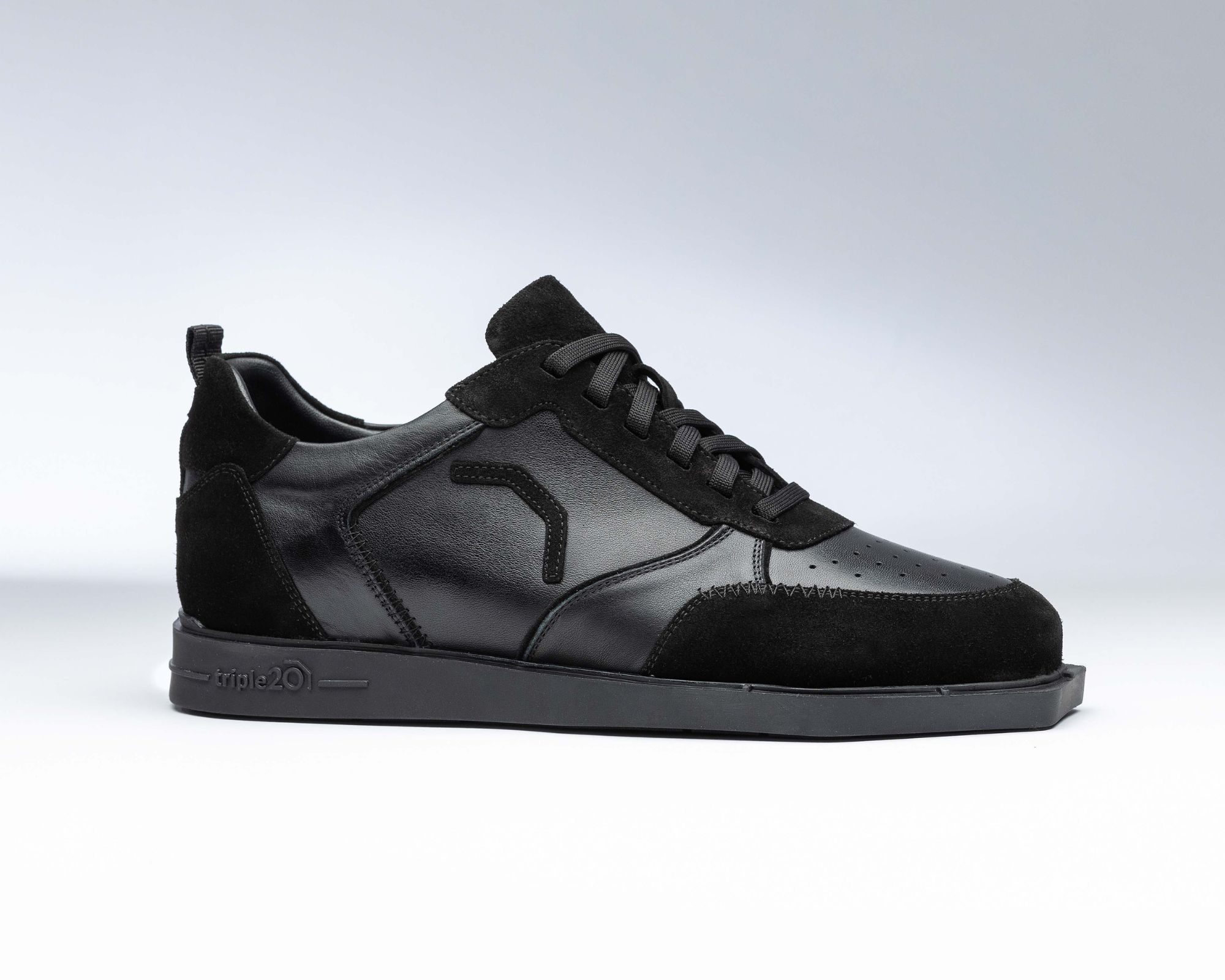 Triple 20 - Black Full Leather   _0