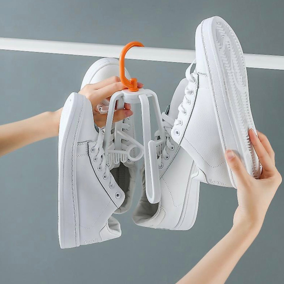4 Hook Rotatable Shoe Drying Hanger_2