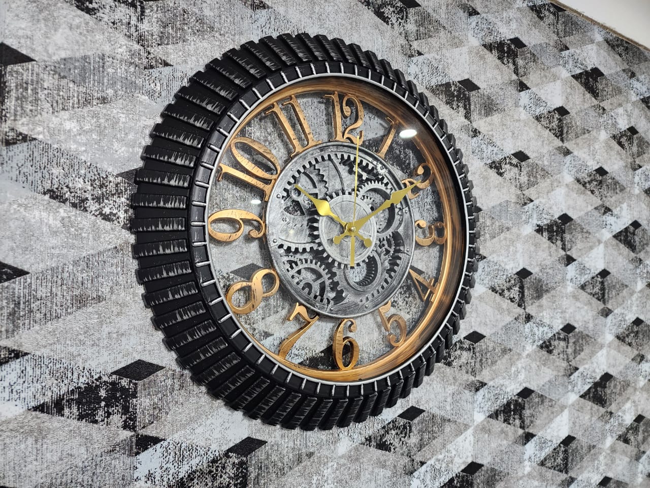 Vintage Design Wall Clock_0
