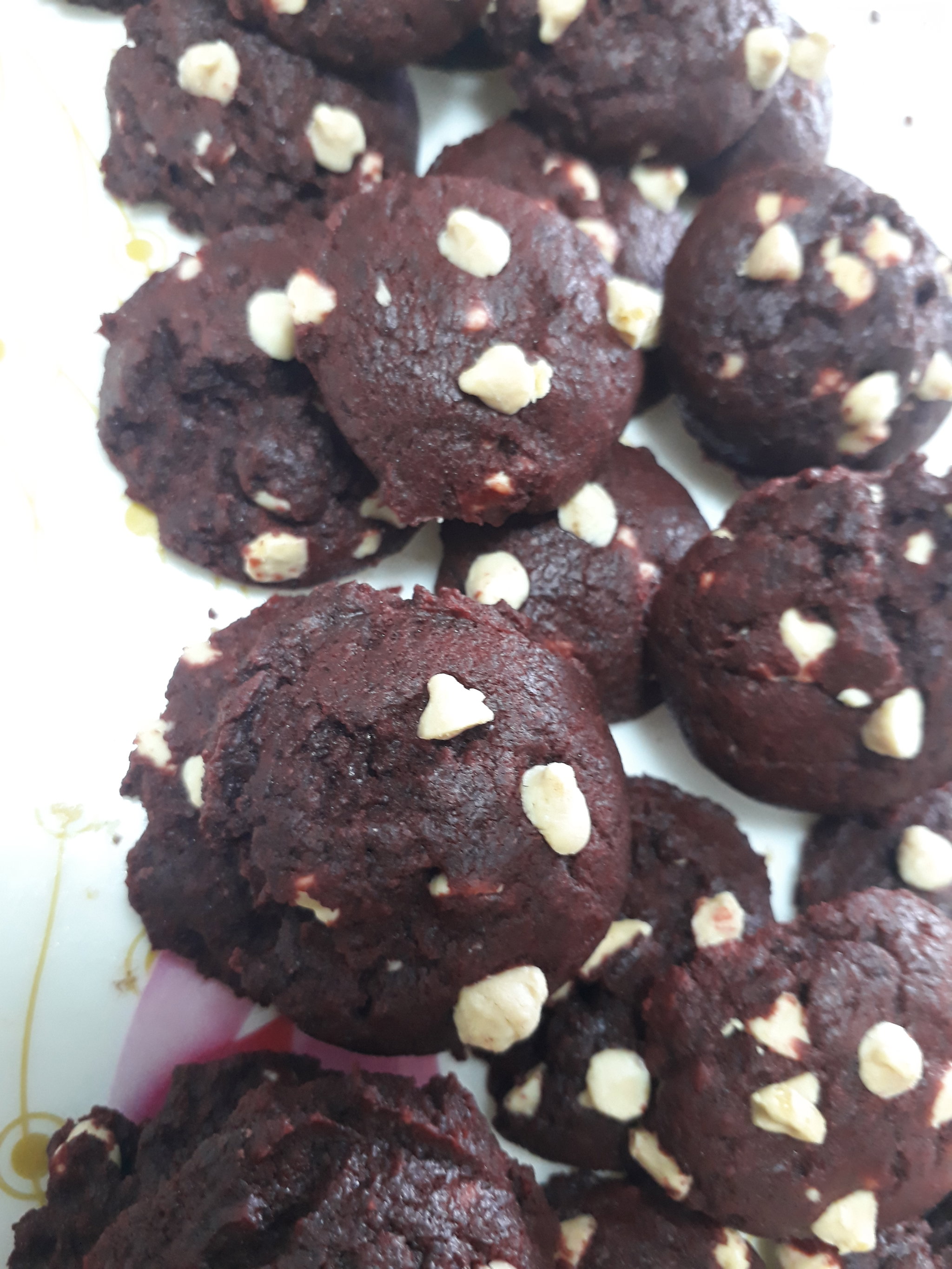 Red Velvet White Chocolate Chip_0