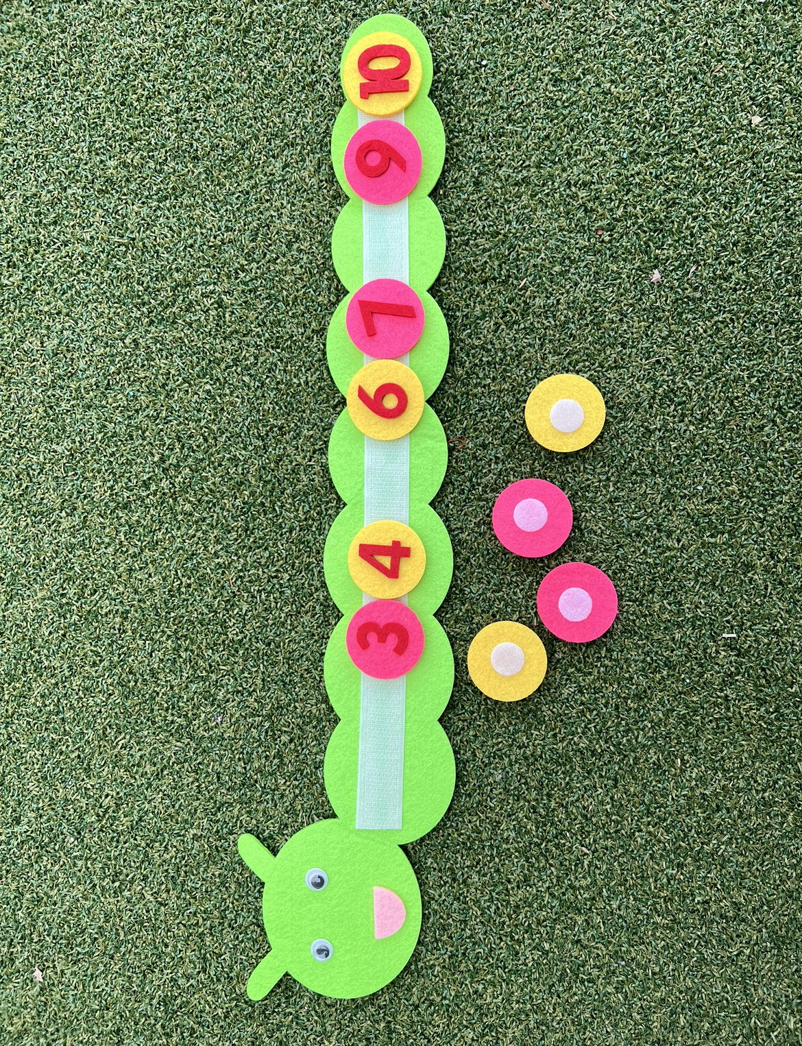 Felt caterpillar - numbers_1