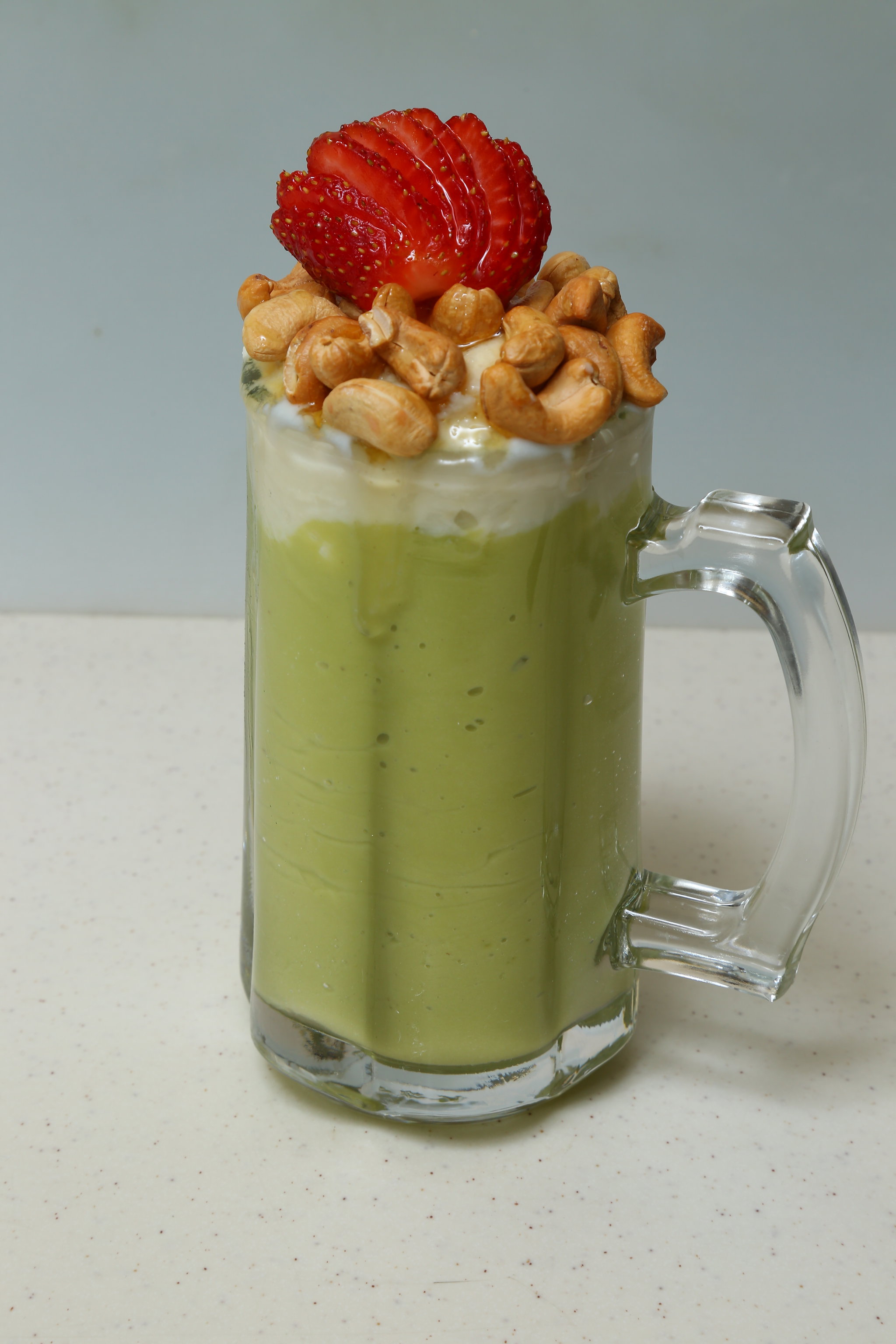 Avocado Milkshake عصير الأفوكادو_0