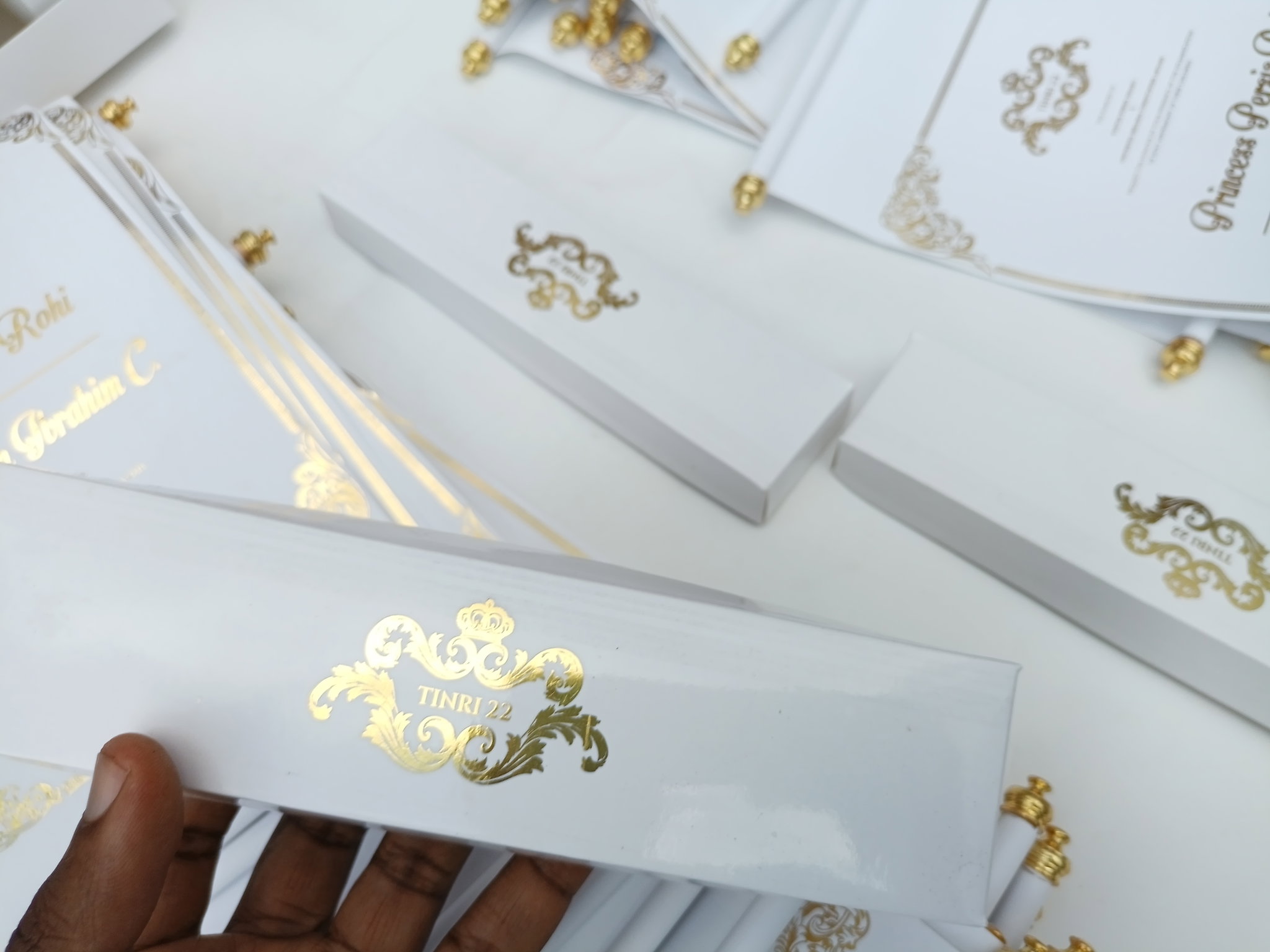 SCROLL INVITATION BIG_0