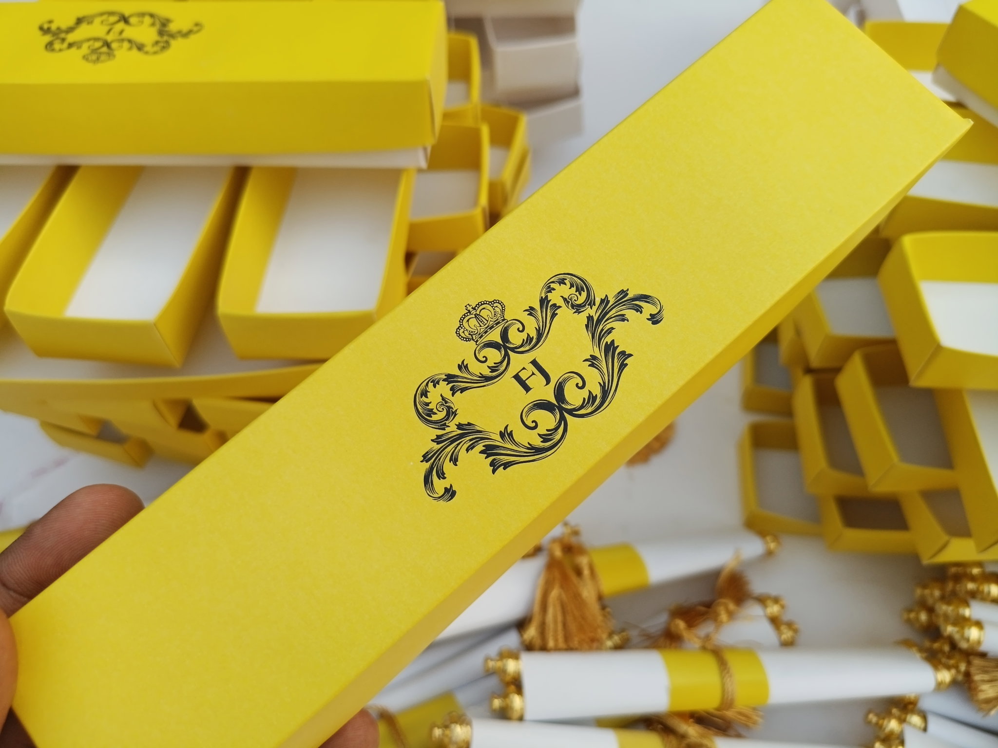 SCROLL INVITATION BIG_1
