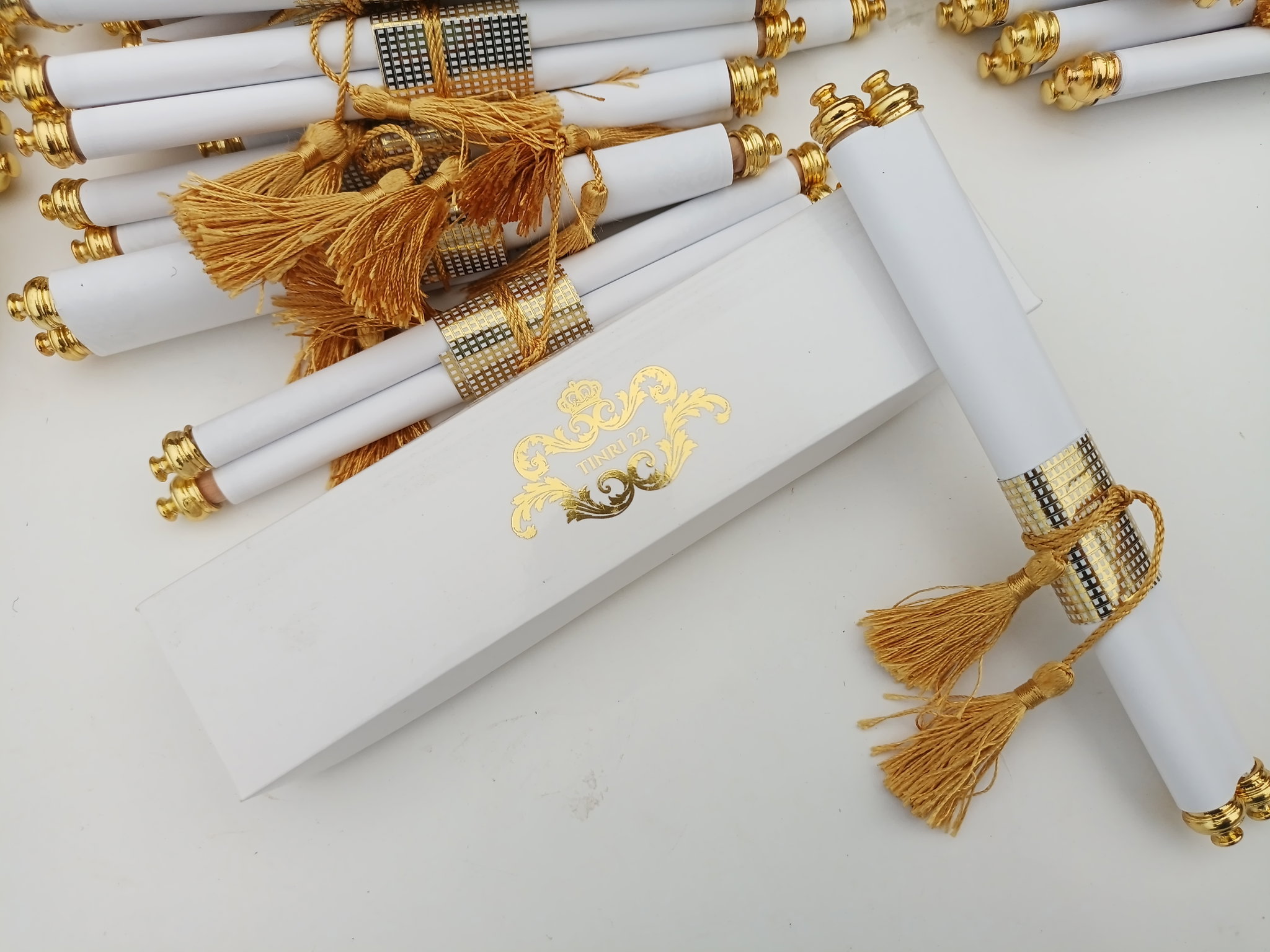 SCROLL INVITATION BIG_3