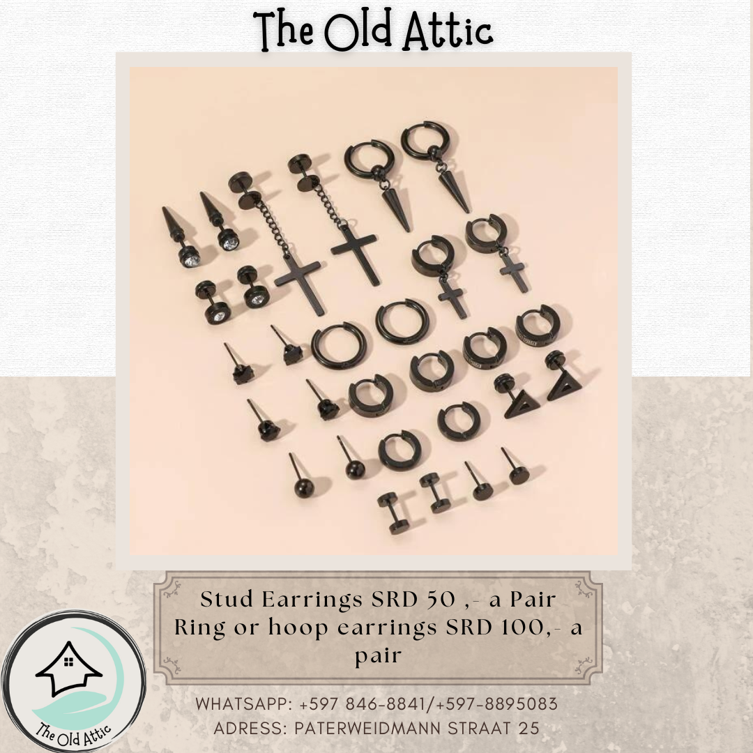 stud earrings _0