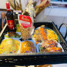 Food Tray With Wine_0