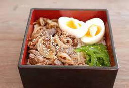 Box with Beef