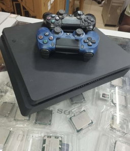 Ps4 gaming console 